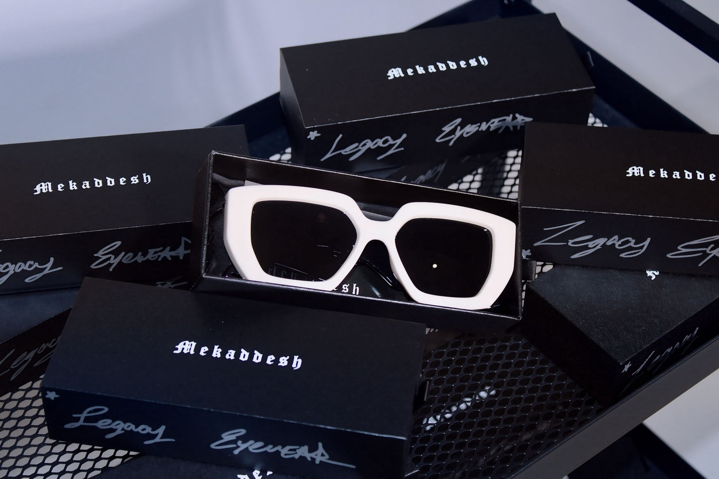 EYEWEAR WHITE&BLACK